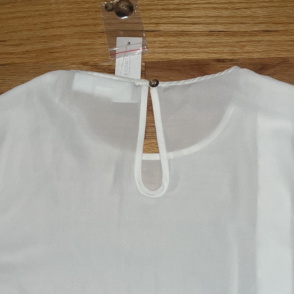 NEW New York & Company White 3/4 sleeve Asymmetric Blouse button detail M medium - Picture 12 of 15